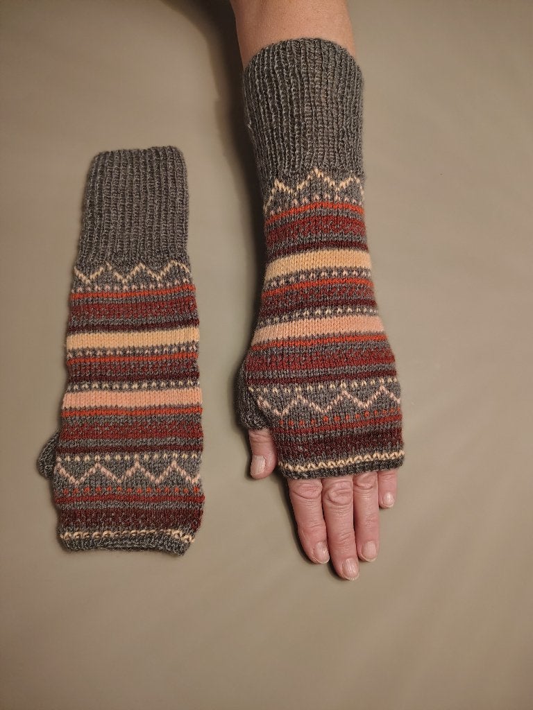 nieuwe unieke fijngebreide lange handschoenen, Kleding | Dames, Mutsen, Sjaals en Handschoenen, Ophalen of Verzenden, Nieuw, Handschoenen