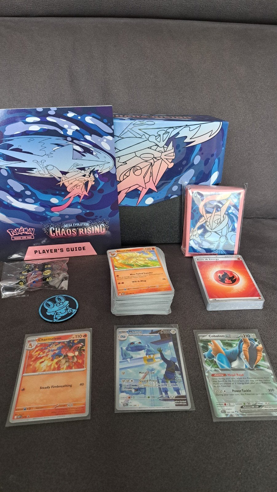 Elite trainer box chaos rising pokemon, Hobby en Vrije tijd, Verzamelkaartspellen | Yu-gi-Oh!, Ophalen of Verzenden, Zo goed als nieuw