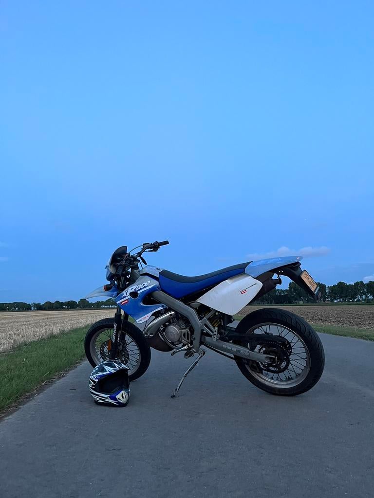 Schakelbrommer Derbi X-Race SM50 2005, 6 versnellingen, Gebruikt, Maximaal 45 km/u, 49 cc