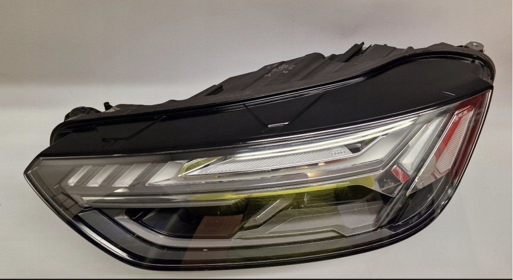Audi Q5 80A LED koplamp links 80A941035E matrix facelift, Niet ingevuld, Gebruikt, Niet ingevuld, Niet ingevuld