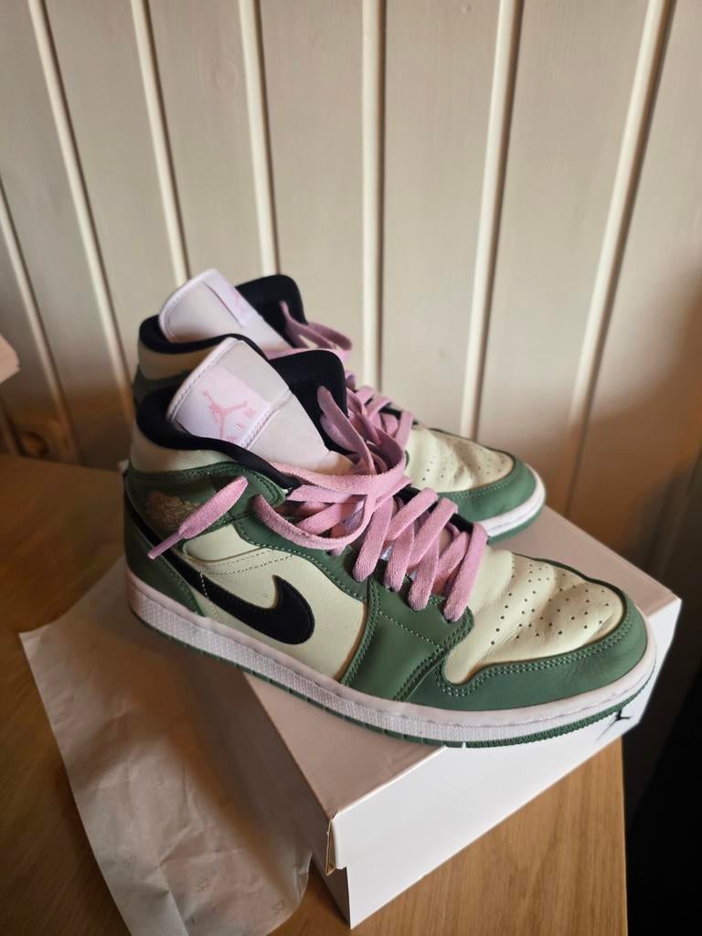 Nike Dunks High Dutch Green - Maat 41, Kleding | Dames, Schoenen, Ophalen of Verzenden, Zo goed als nieuw, Groen, Sneakers of Gympen