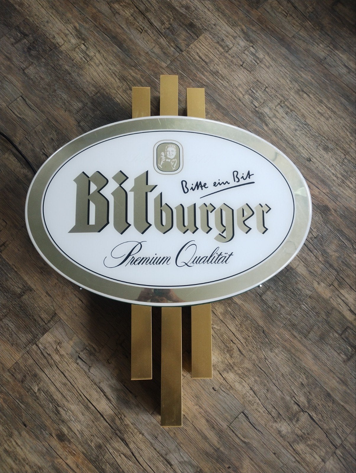 Bitburger Bier verlicht reclamebord, Ophalen of Verzenden, Gebruikt, Reclamebord, Plaat of Schild, Overige merken