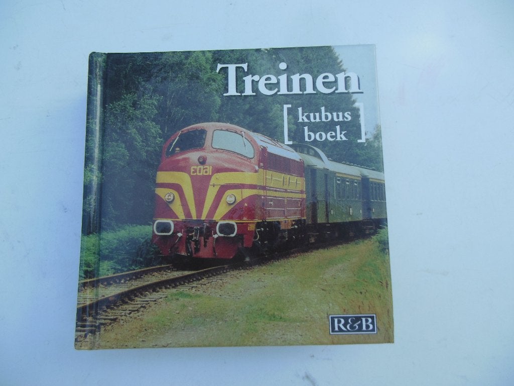 Treinen (kubusboek), Overige merken, Gebruikt, Gelijkstroom of Wisselstroom, Boek, Tijdschrift of Catalogus