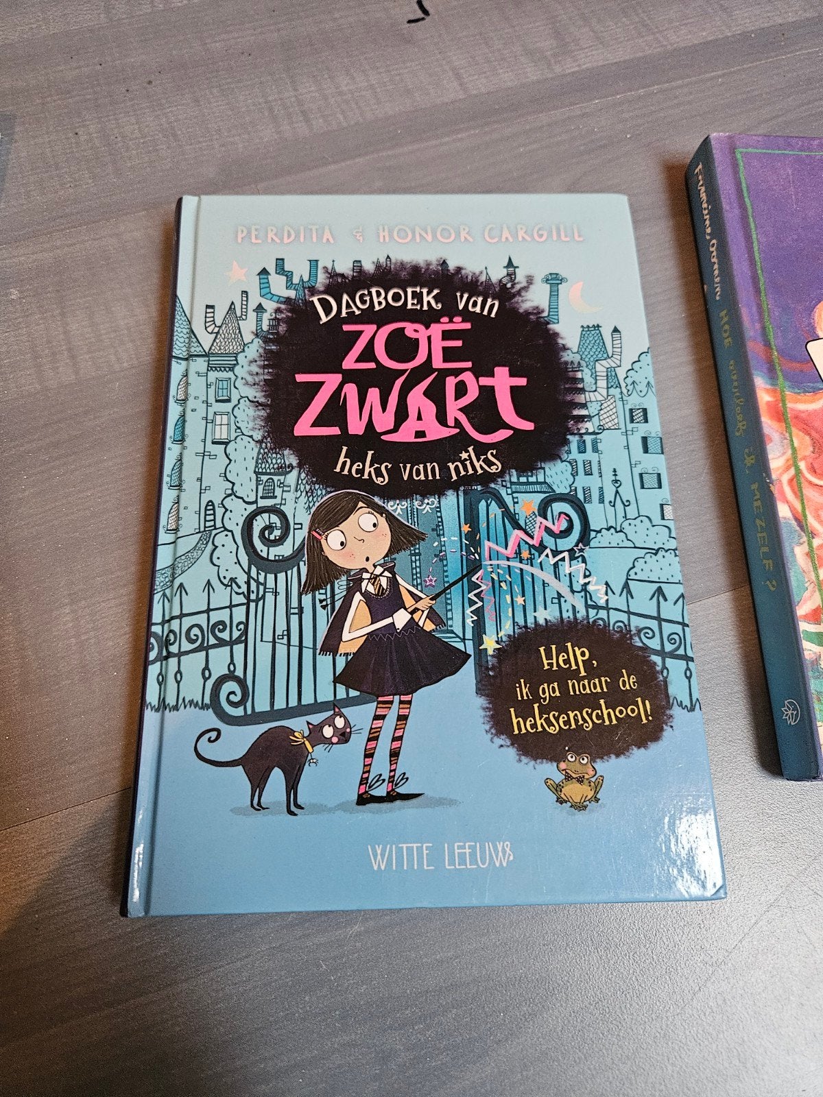 Zoë Zwart en Hoe overleef ik mezelf, Ophalen, Gelezen, Fictie