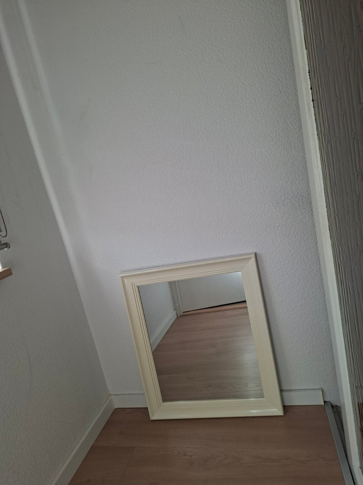 Witte spiegel te koop, Huis en Inrichting, Ophalen, Zo goed als nieuw, Rechthoekig, 50 tot 75 cm