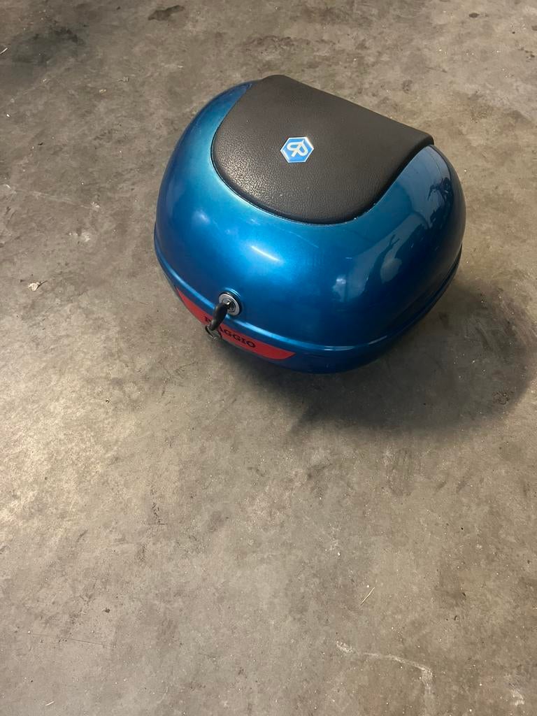 vespa et 2/4 top koffer, Fietsen en Brommers, Brommeronderdelen | Scooters, Ophalen of Verzenden, Zo goed als nieuw, Overige typen