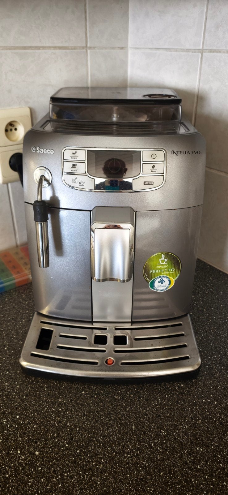 Saeco Intelia Evo Espresso Apparaat - Perfecte Koffie, Gebruikt, Espresso apparaat, 2 tot 4 kopjes, Afneembaar waterreservoir