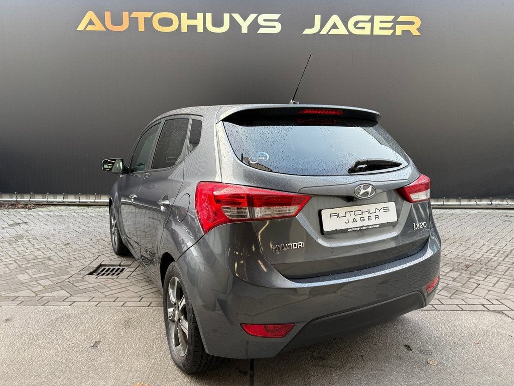 Hyundai Ix20 1.6i Premium|Automaat|Camera|Stoelverwarming|Na, Auto's, Hyundai, 4 cilinders, Bedrijf, IX20, 550 kg