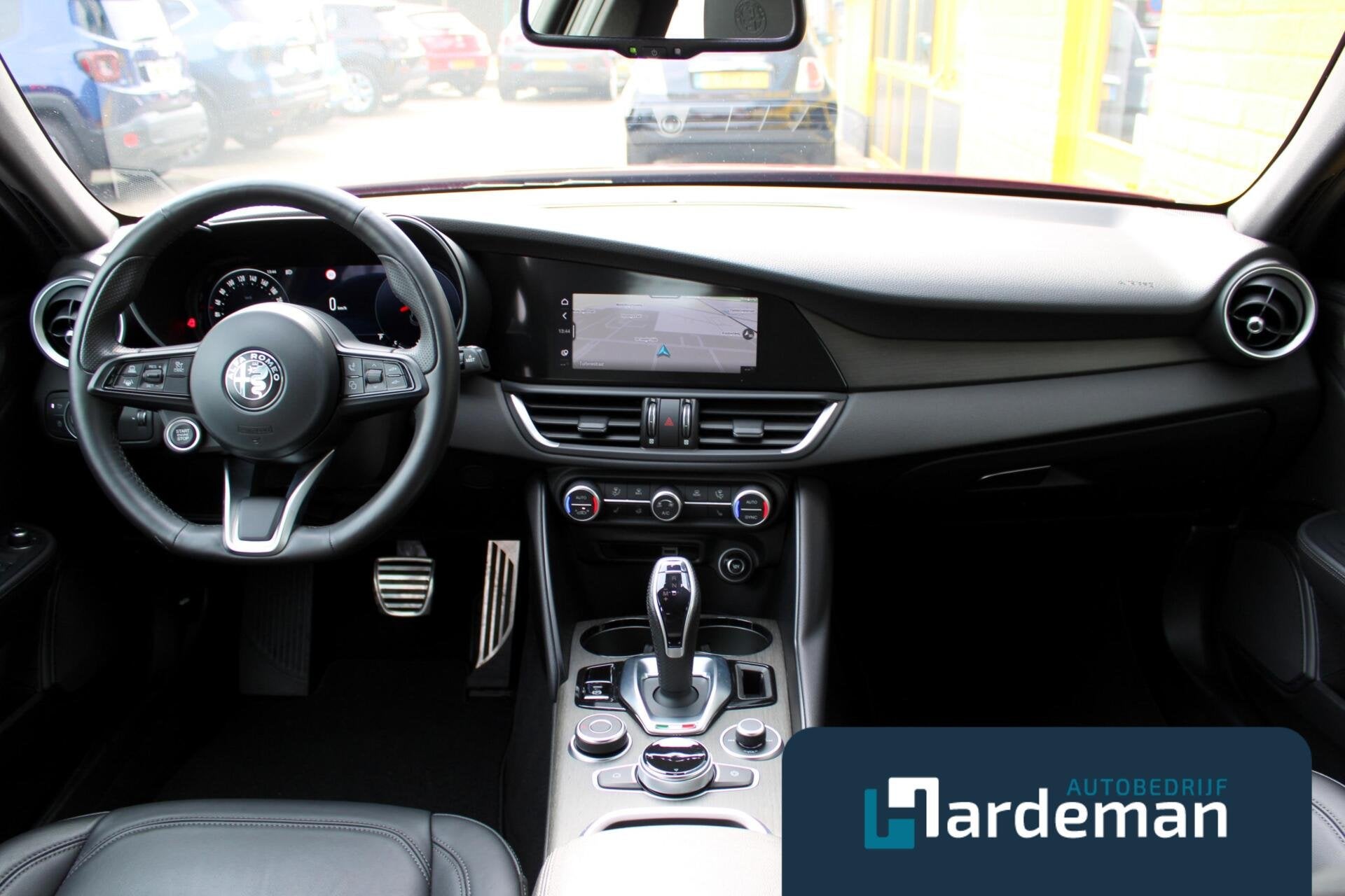 Alfa Romeo Giulia 2.0 Ti AWD Facelift Leder, Auto's, 745 kg, Automatische klimaatregeling, 4 cilinders, Met garantie (alle)