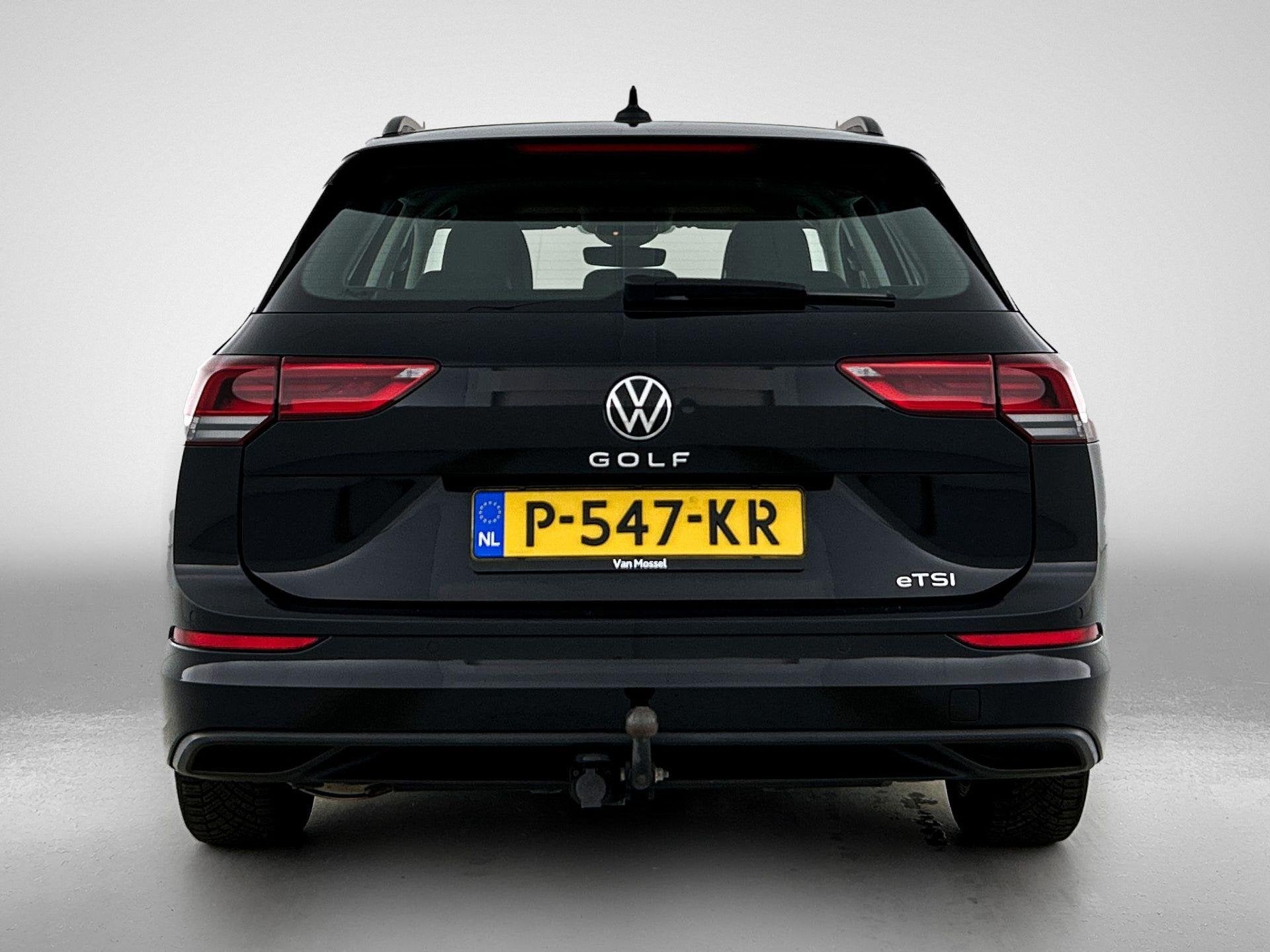 Volkswagen Golf Variant 1.5 eTSI Life Business 1 eerdere eig, Auto's, 12 maanden, Euro 6, 4 cilinders, Zwart