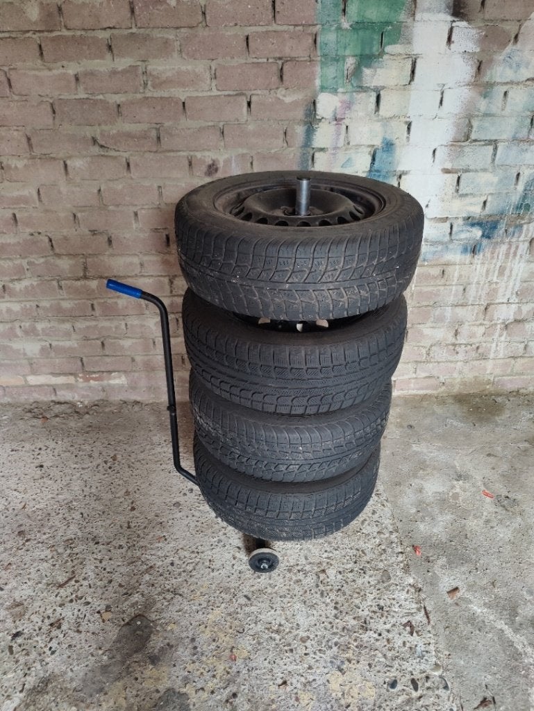 Set winterbanden op velg (5x112) incl. bandendkar, Auto-onderdelen, Ophalen, Gebruikt, Volkswagen