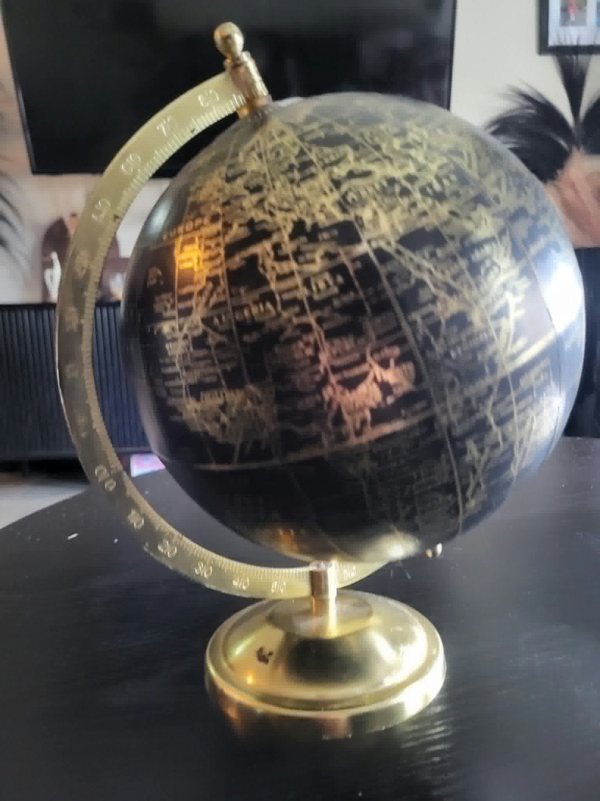 Decoratieve wereldbol zwart/goud met lichte beschadiging, Gebruikt, Draaibaar, Overige typen, Ophalen of Verzenden