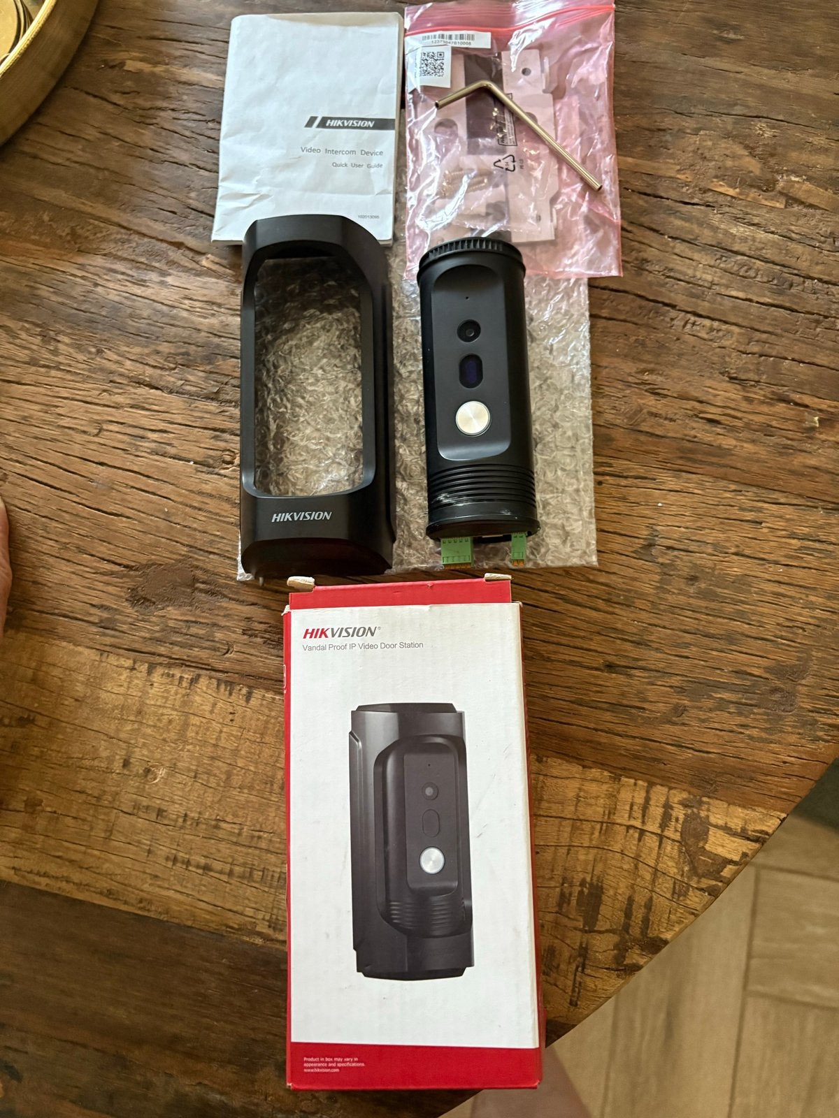Hikvision DS-KB8112-IM Vandaalbestendige IP Video Intercom, Ophalen of Verzenden, Bewegingsdetectiesensor, Zo goed als nieuw, Bedraad