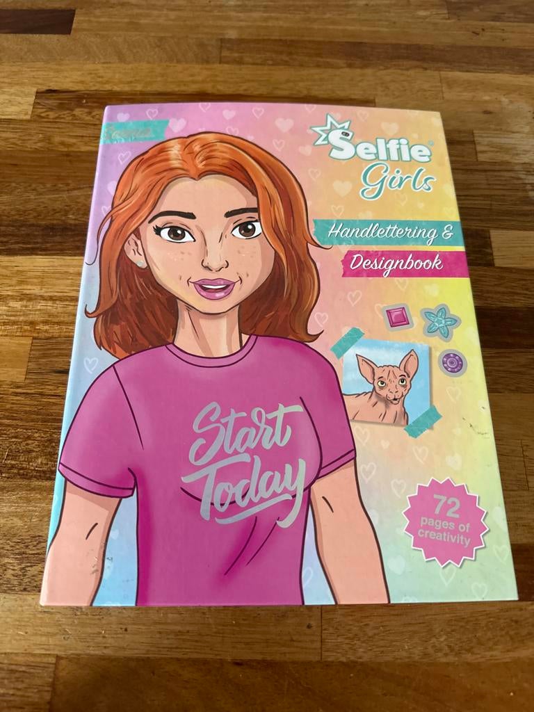 Selfie Girls Handlettering & Designbook - 72 pagina's, Ophalen of Verzenden, Zo goed als nieuw, Boek of Gids