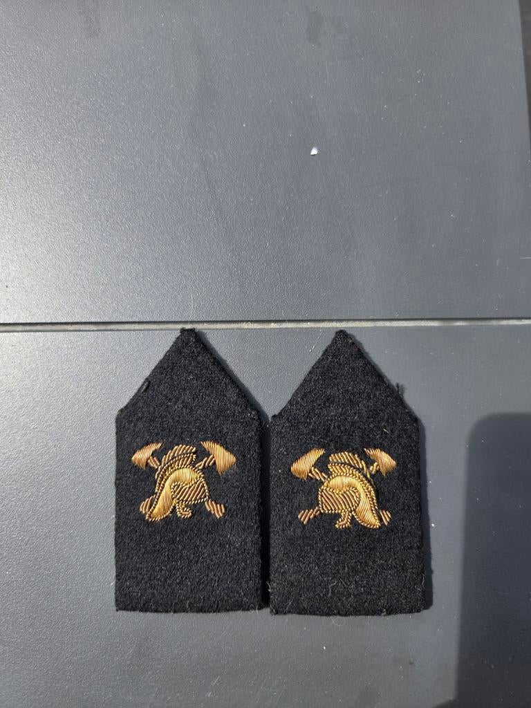 Vroege Genie of brandweer emblemen, Ophalen of Verzenden, Nederland, Embleem of Badge