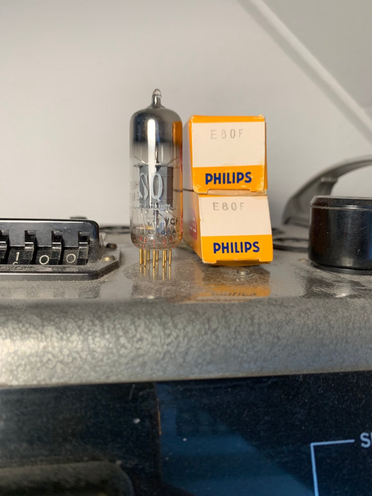 Paar E80F SQ philips buizen, Ophalen of Verzenden