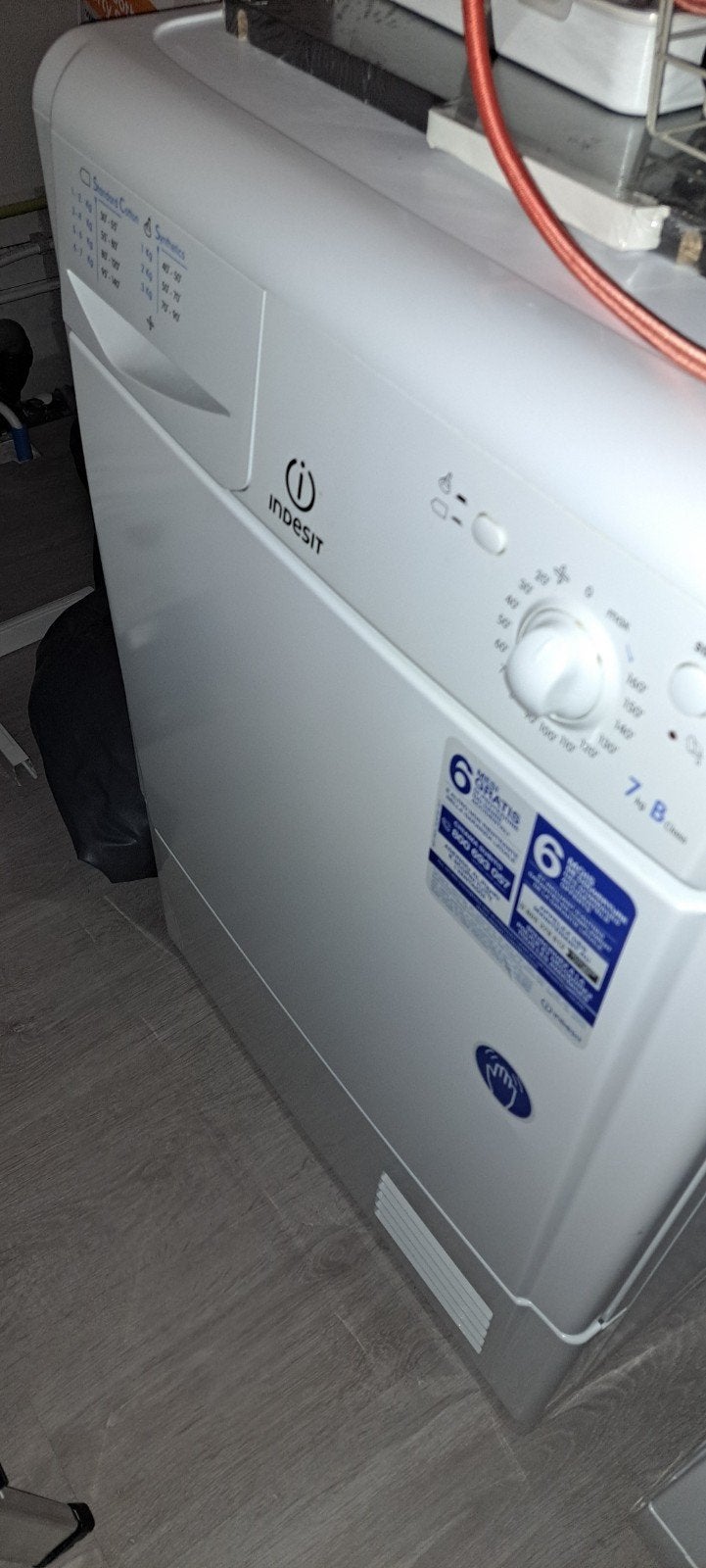 Indesit Condensdroger - 7 kg - B-klasse, Witgoed en Apparatuur, Wasdrogers, Ophalen, 6 tot 8 kg, Gebruikt, Voorlader
