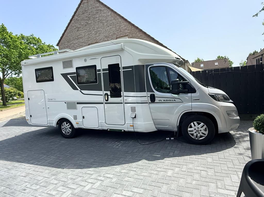 Adria coral 600 sl, Automaat, Ringverwarming, Afzuigkap, Fiat
