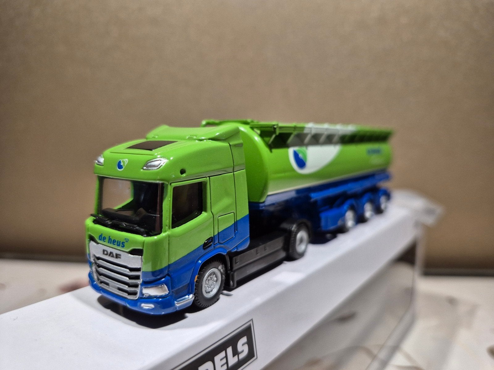WSI Models DAF 'de Heus' vrachtwagen schaalmodel 1:87, Ophalen of Verzenden, Nieuw, Bus of Vrachtwagen
