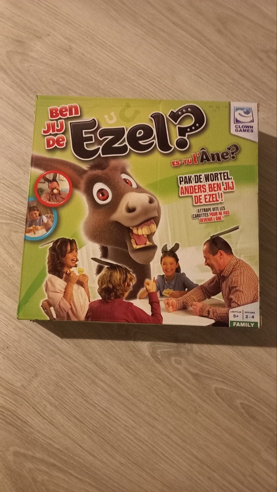 Ben jij de Ezel? - Leuk familiespel, Drie of vier spelers, Ophalen of Verzenden, Gebruikt, Clown Games