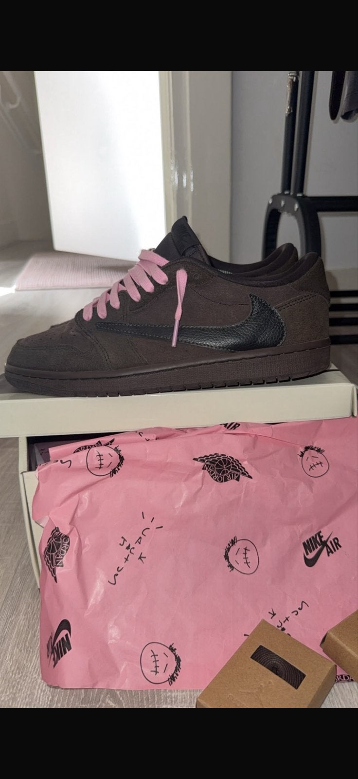 Nike Jordan 1 Low Travis Scott Reverse Mocha, Ophalen of Verzenden, Nieuw, Bruin, Sneakers of Gympen