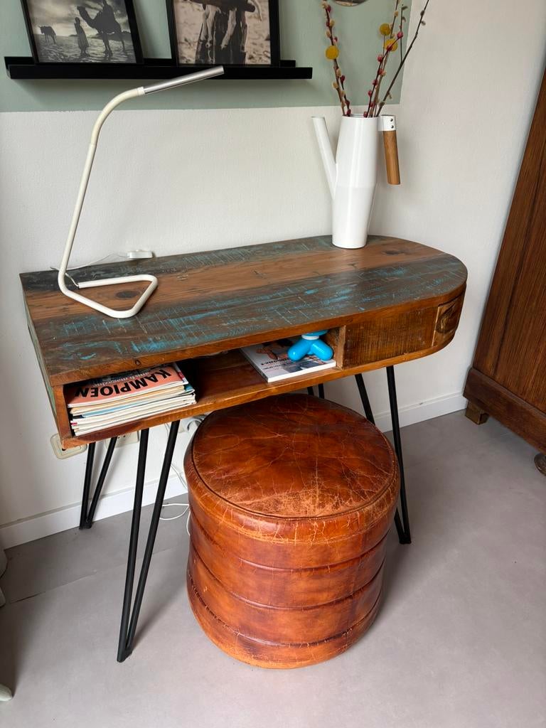 Houten (donker) bureau met ronde kopse afwerking., Ophalen, 50 tot 100 cm, Zo goed als nieuw, Overige houtsoorten