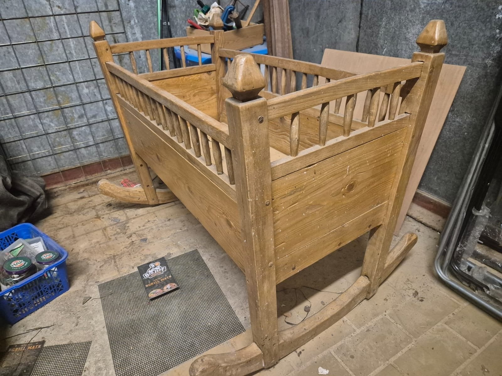 Houten Wieg met Schommelfunctie - Vintage Stijl, Kinderen en Baby's, Ophalen, Gebruikt, Wieg