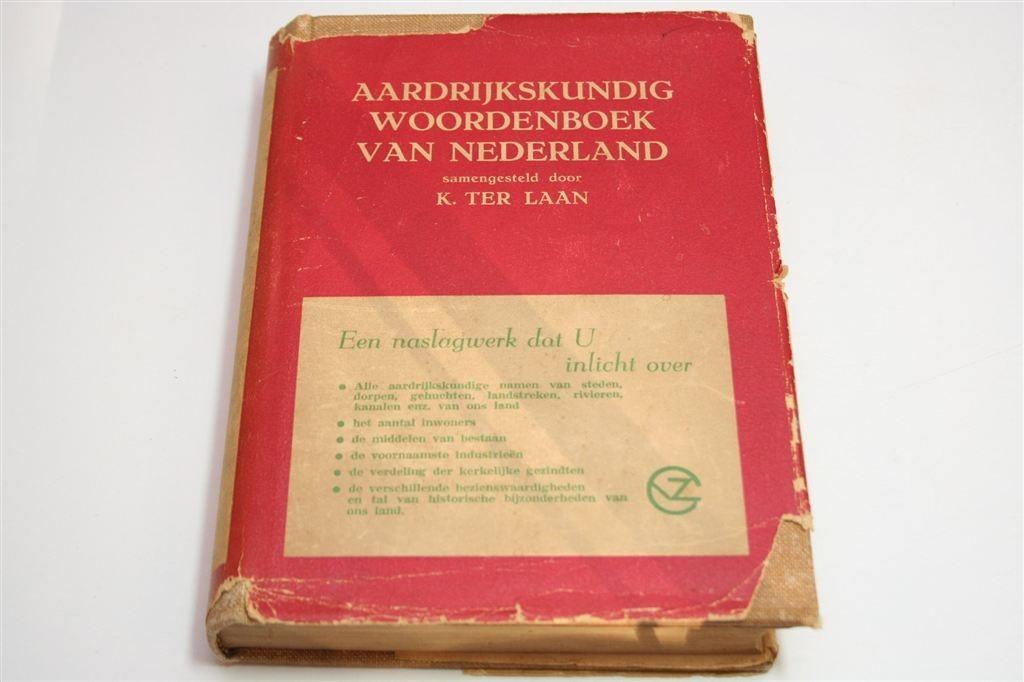 Ter Laan\'s Aardrijkskundig Woordenboek van Nederland [1948], Boeken, Ophalen of Verzenden, Gelezen, Van Dale, Nederlands