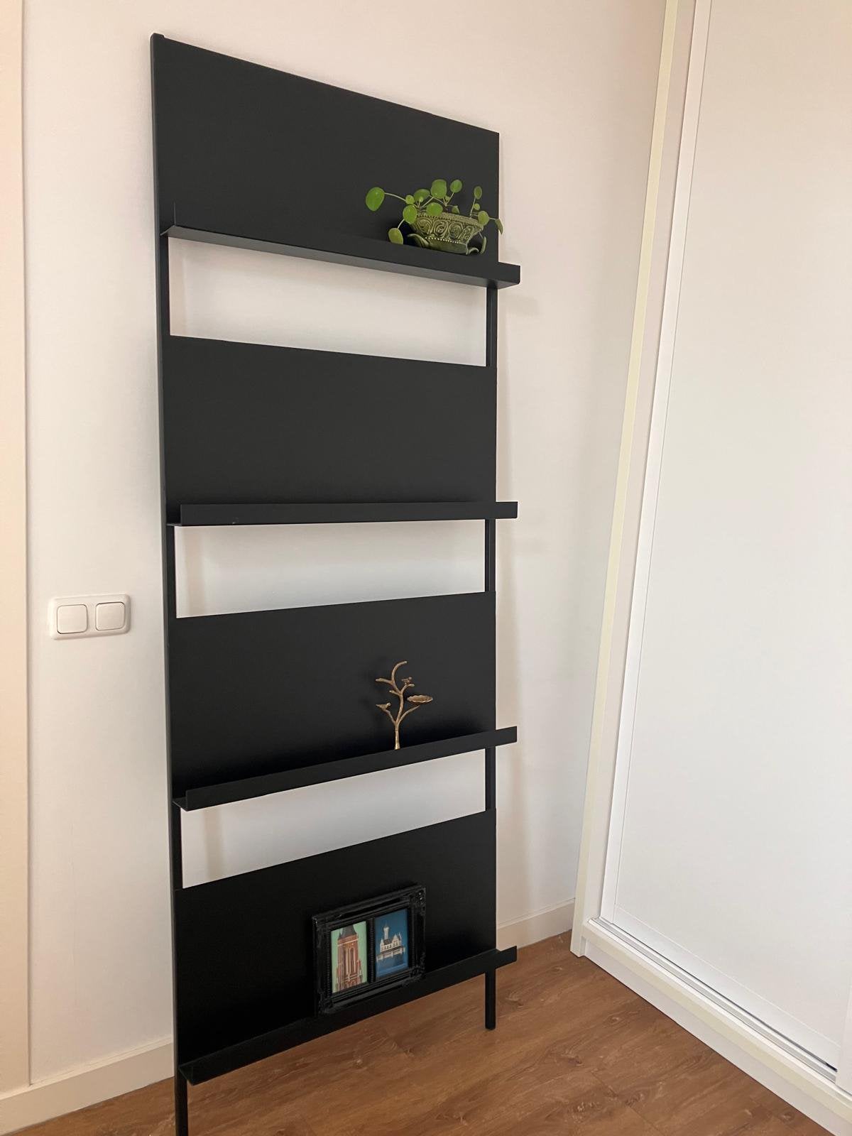 Stijlvol wandrek, Ophalen, Met plank(en), 200 cm of meer, 50 tot 100 cm