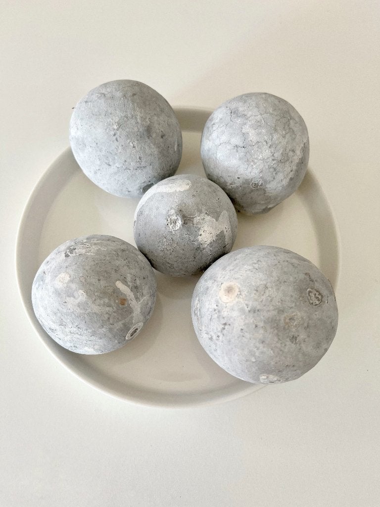 10x natuurlijke woondecoratie ballen grijs Eric Kuster stijl, Ophalen of Verzenden, Nieuw, Grijs, Natuurlijk materiaal