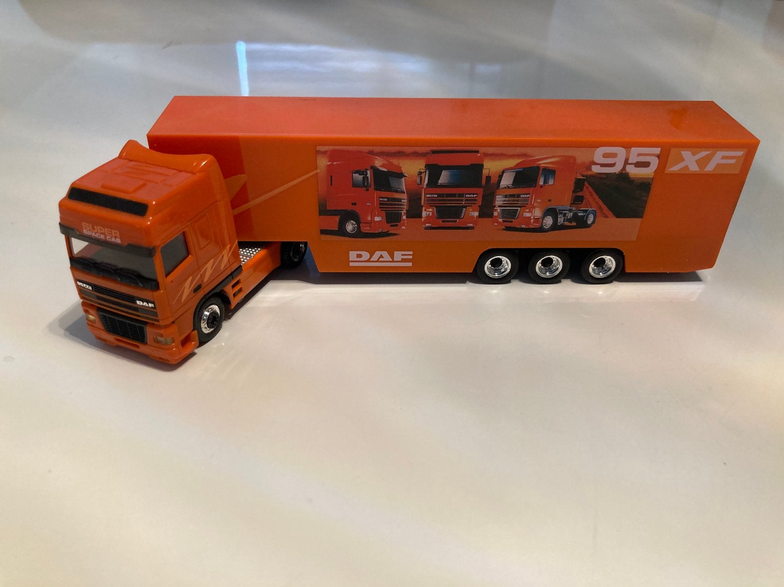 Daf 95 xf 1/87, Ophalen of Verzenden, Nieuw, Bus of Vrachtwagen