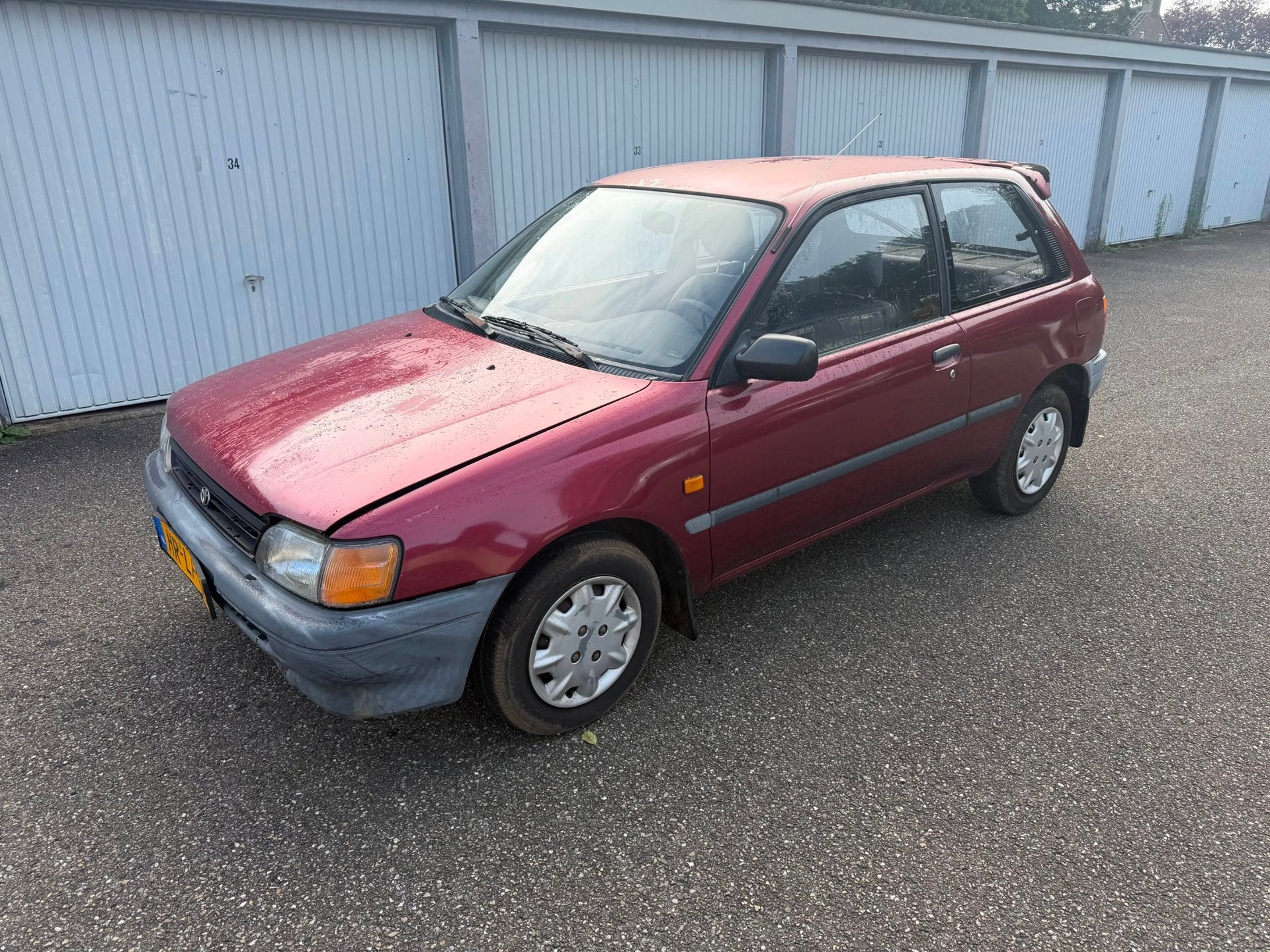 Toyota Starlet 1.3i Sport, Zwart, 4 cilinders, Origineel Nederlands, Bedrijf
