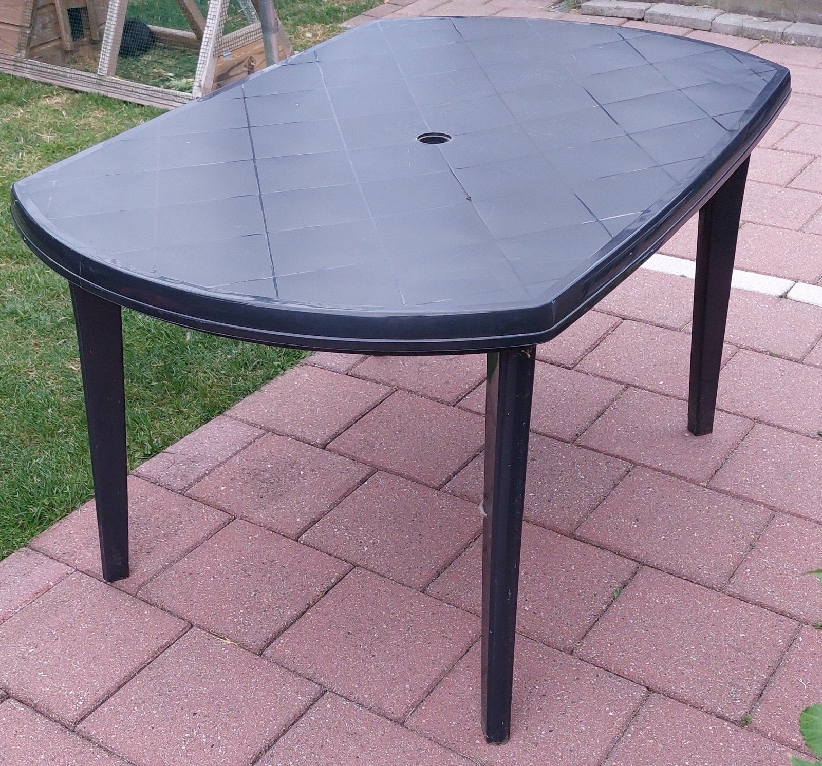 Kunststof tuintafel Jardin - Rechthoekig/Ovaal donkergroen., Ophalen, Gebruikt, Rechthoekig, Kunststof