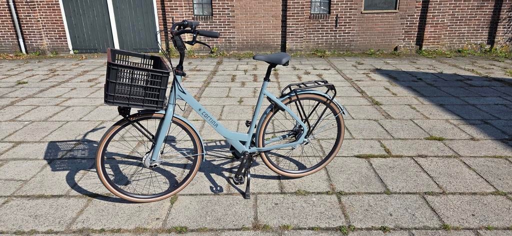 Cortina damesfiets met krat, Fietsen en Brommers, Ophalen, Zo goed als nieuw