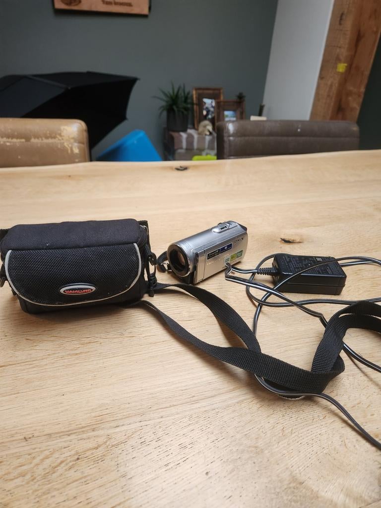 Sony Handycam DCR-sx73 Mini Camcorder met Tas, Ophalen of Verzenden, Mini dv, Sony, 20x of meer
