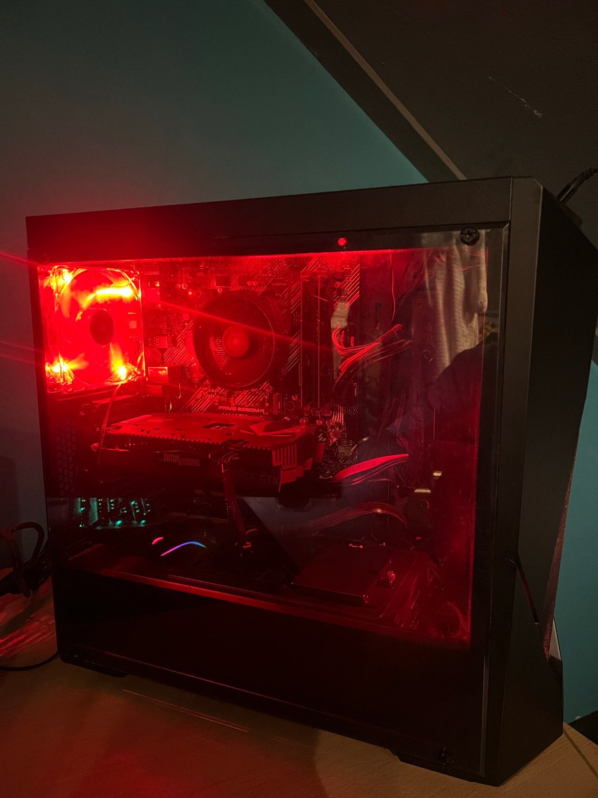 Foto 2 van Complete Gaming PC + MSI Monitor