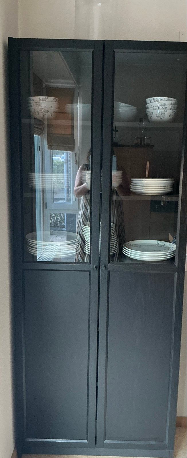 Donkerbruine IKEA Billy boeken/vitrinekast met glazen deuren, Ophalen, 200 cm of meer, 50 tot 100 cm, Zo goed als nieuw