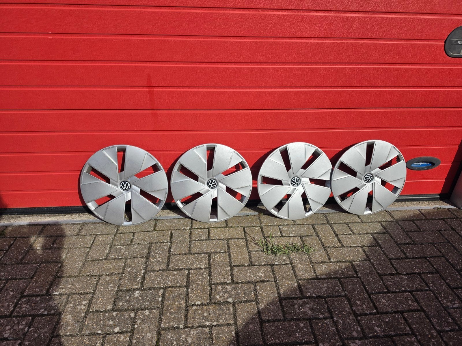 VW wieldoppen 18 inch, Ophalen of Verzenden, Zo goed als nieuw