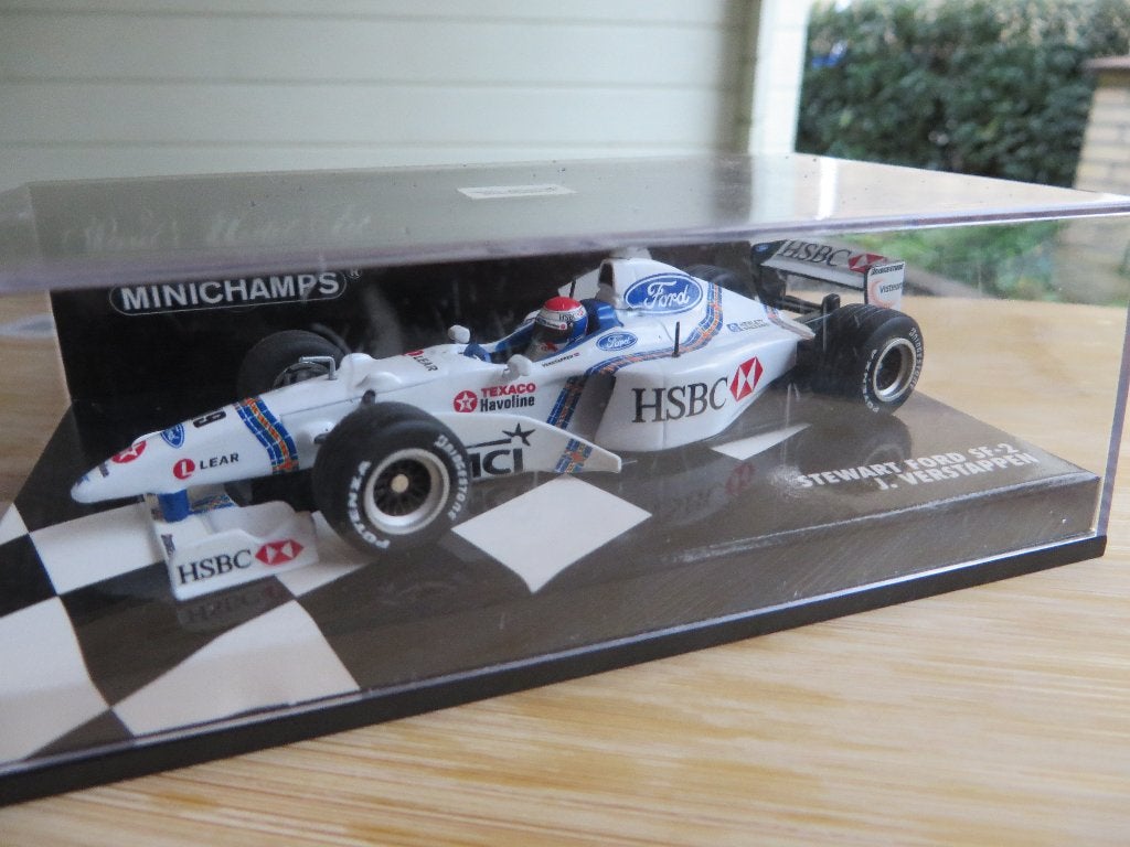Minichamps 1:43 Jos Verstappen Stewart Ford SF-2, Hobby en Vrije tijd, Ophalen of Verzenden, Nieuw, Auto, MiniChamps