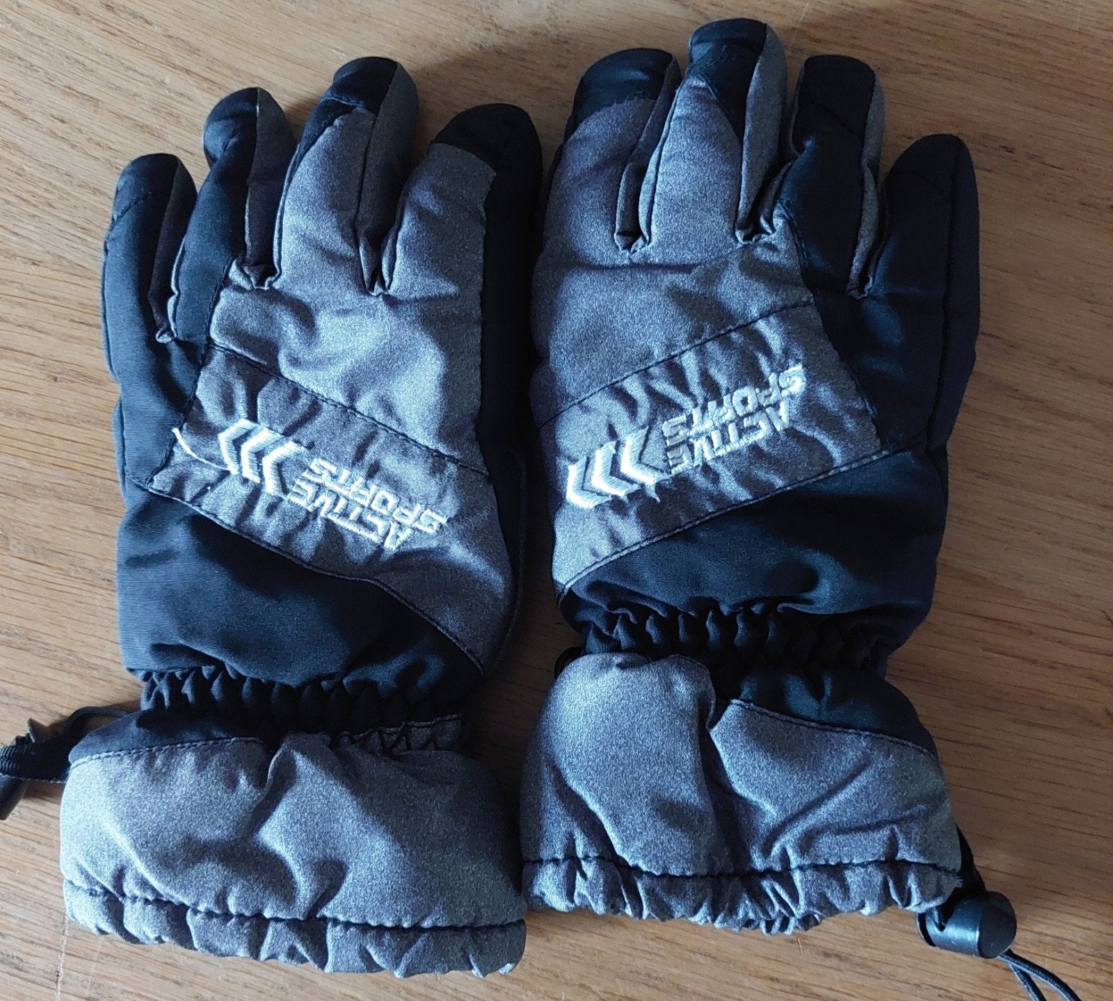 Handschoenen - Maat 122/128, Ophalen, Active Sports, Zo goed als nieuw, Handschoenen