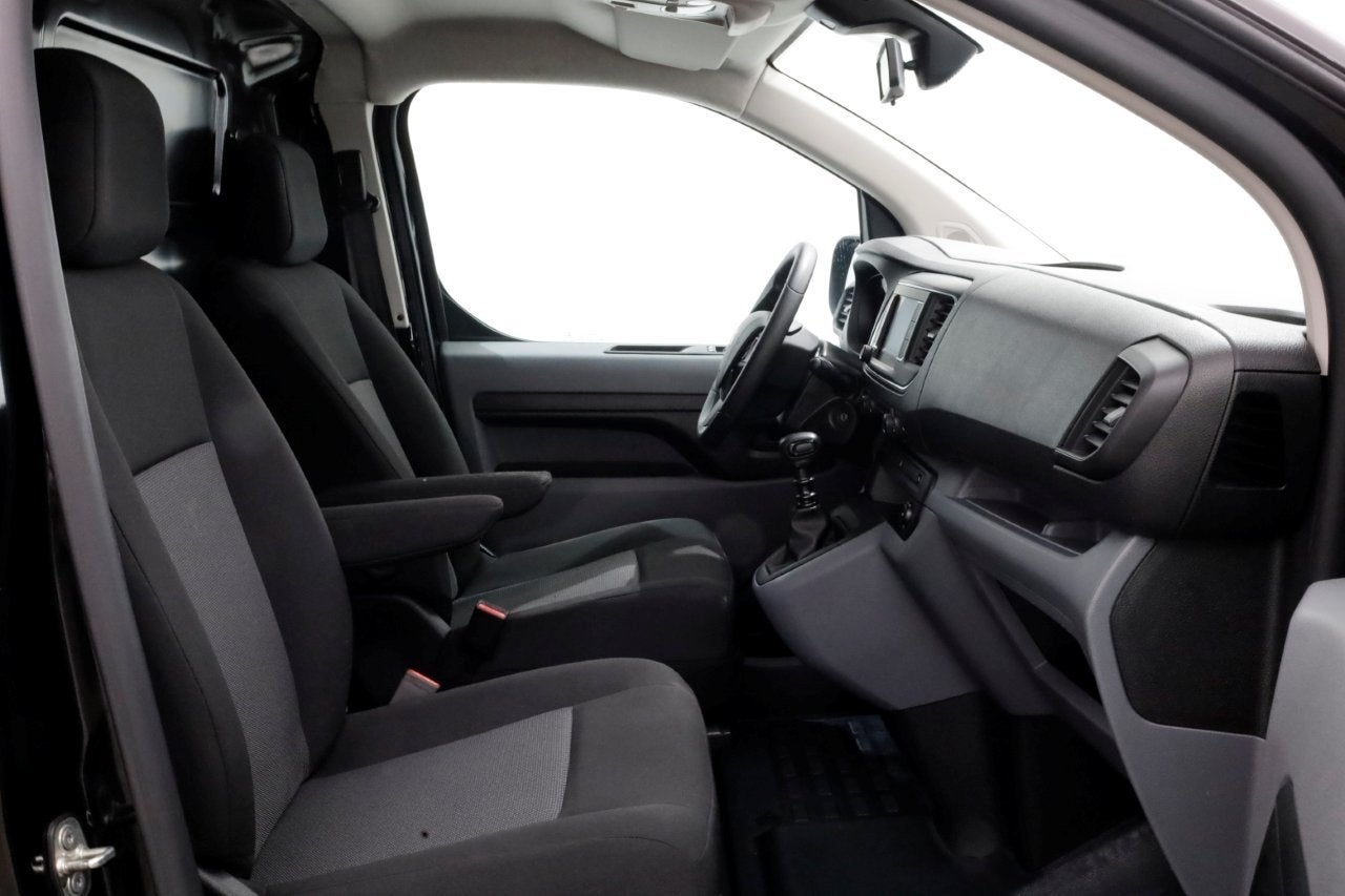 Peugeot Expert 1.5 BlueHDI 102pk L1H1 Standard Premium Airco, Voorwielaandrijving, 15 km/l, Euro 6, 4 cilinders