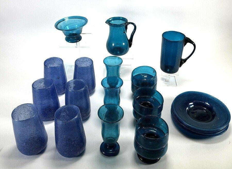 1429. Mondgeblazen bubbelglas servies blauwtinten, 20e eeuw, Ophalen of Verzenden