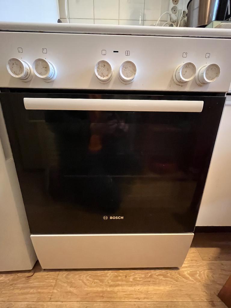 Bosch gasfornuis + oven, Witgoed en Apparatuur, Fornuizen, Ophalen, Gebruikt, 4 kookzones, Gas