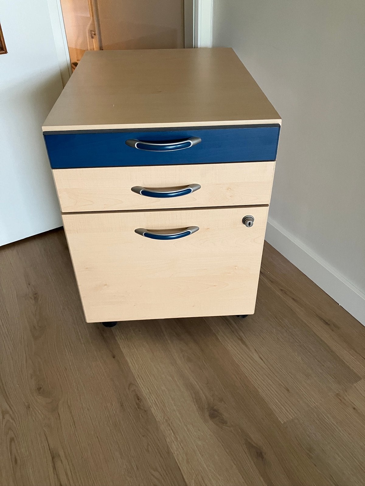 Bureaukast, Huis en Inrichting, Ophalen, Minder dan 50 cm, Zo goed als nieuw, 3 of 4 laden