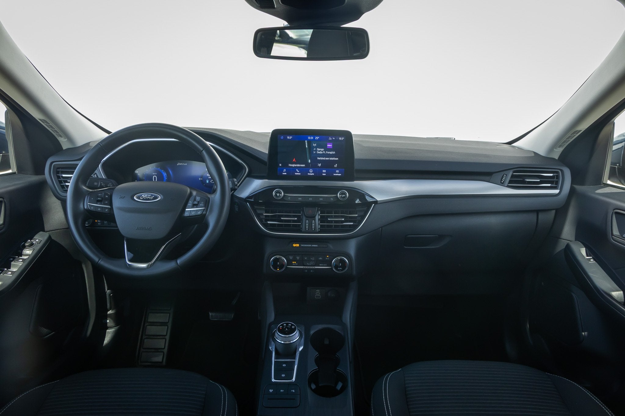 Ford Kuga 2.5 PHEV Titanium plug in hyb Camera | Voorruitver, Auto's, Ford, Gebruikt, Euro 6, 4 cilinders, Blauw