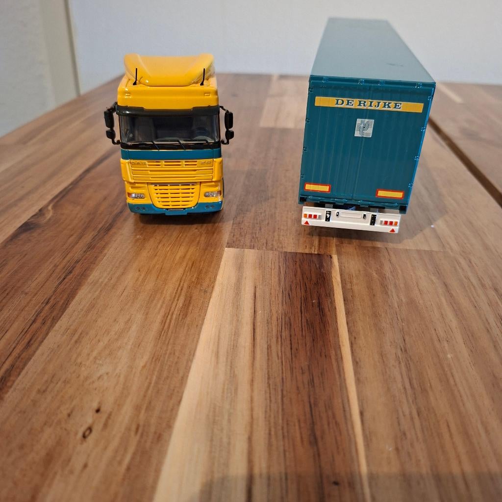 DE RIJKE SPIJKENISSE HOLLAND TEKNO DAF XF & ZEILE TR MODEL., Verzenden, Zo goed als nieuw, Bus of Vrachtwagen, Tekno