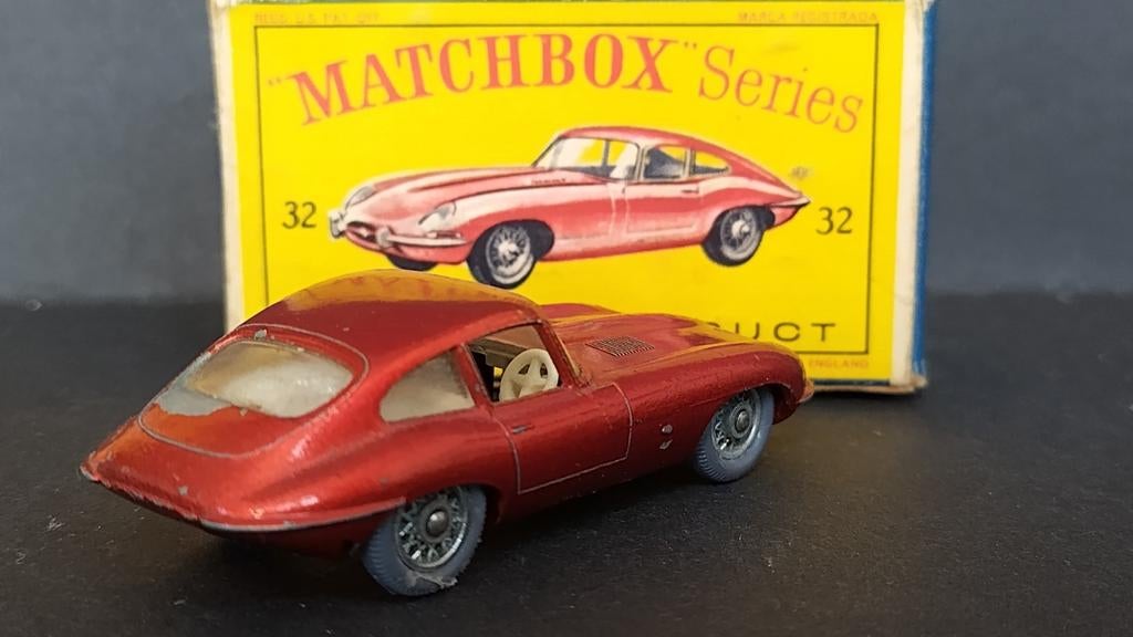 Jaguar E type Grey tyres 1:64 Lesney Matchbox Pol, Auto, Verzenden, ., Zo goed als nieuw