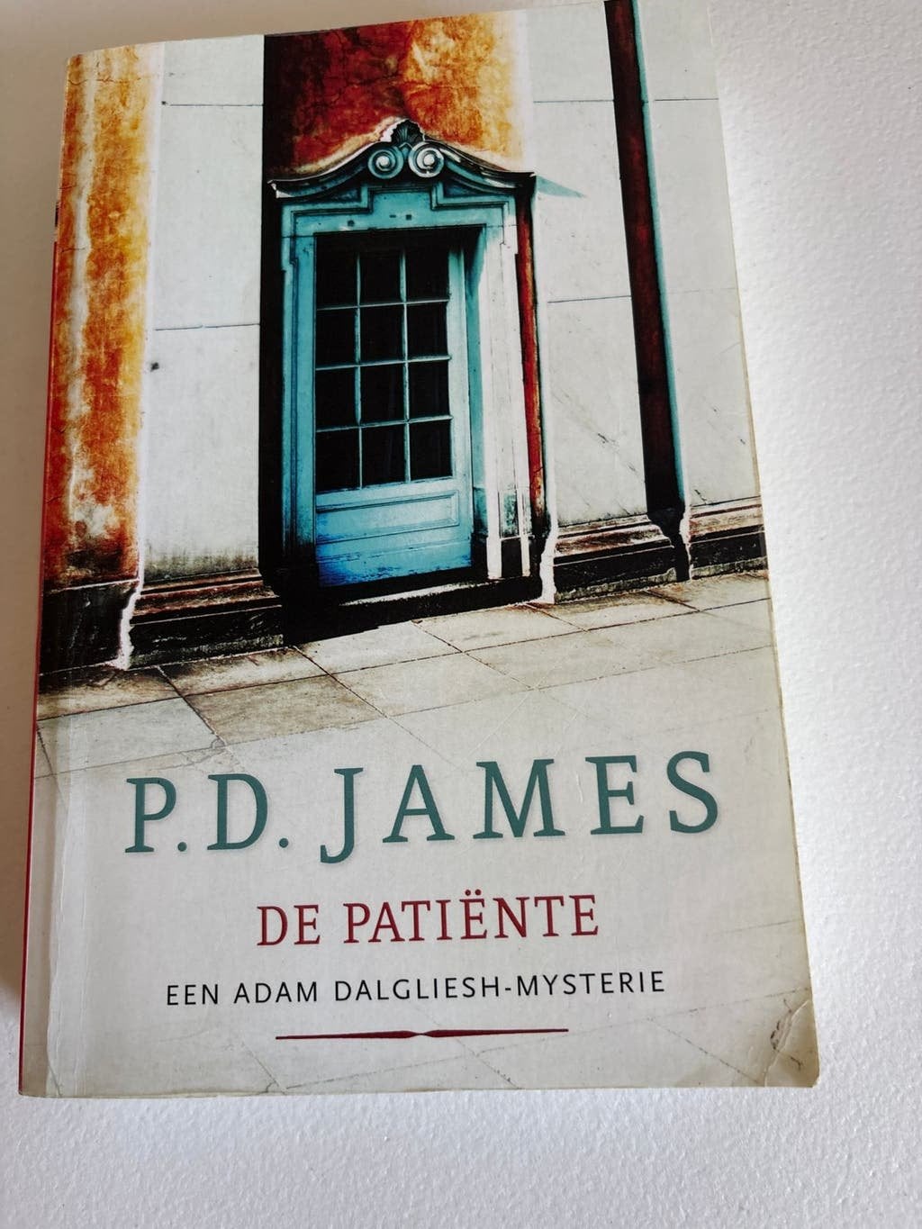 P.D. James - De Patiënte (Adam Dalgliesh Mysterie), Ophalen of Verzenden, Gelezen