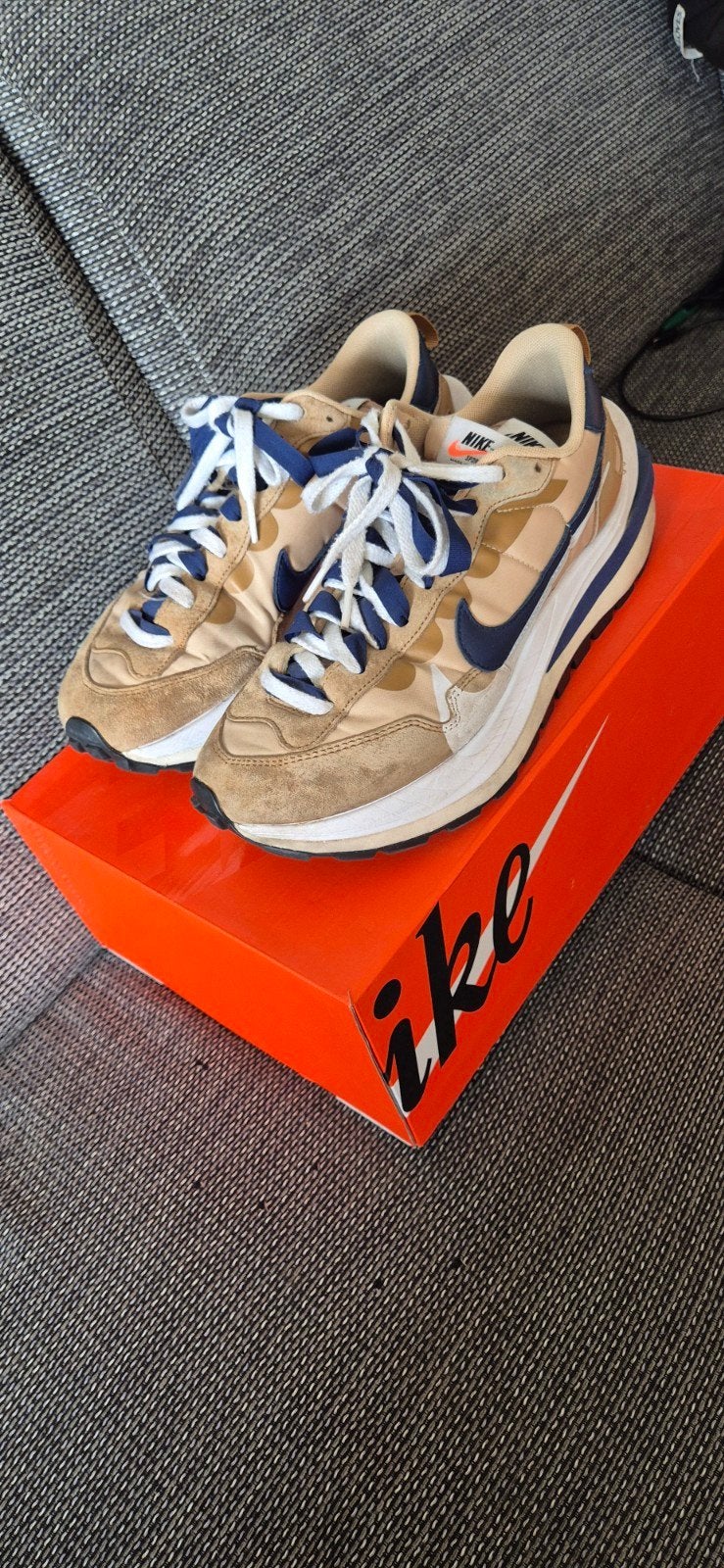 Nike x sacai sesame maat 43, Kleding | Heren, Bruin, Nike, Ophalen of Verzenden, Sneakers of Gympen