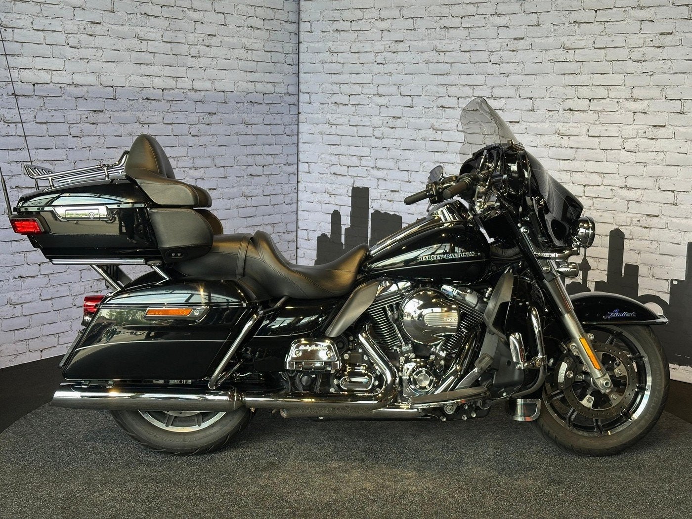 Harley-Davidson FLHTK ULTRA LIMITED (bj 2014), Motoren, Laan van Vredenoord 33
2289 DA  RIJSWIJK, NL, Meer dan 35 kW, Toermotor